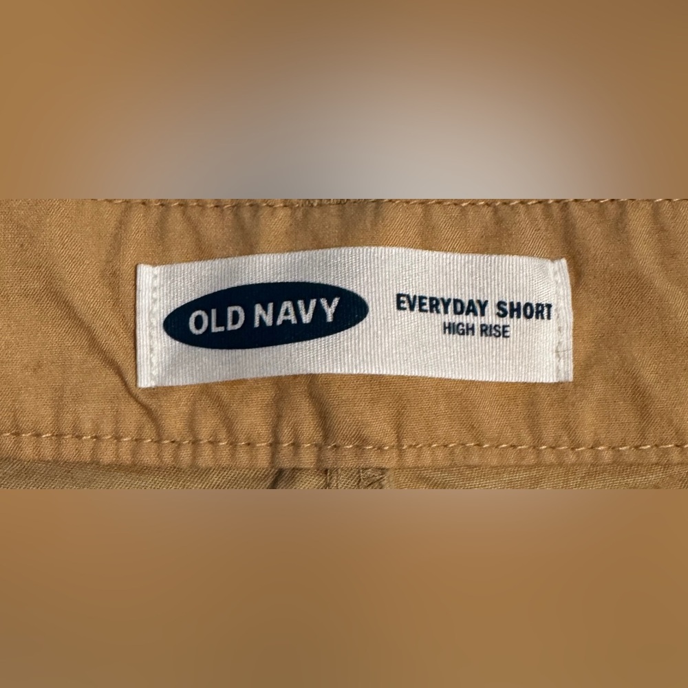 Old Navy Everyday Short High Rise size 16 - Picture 4 of 4